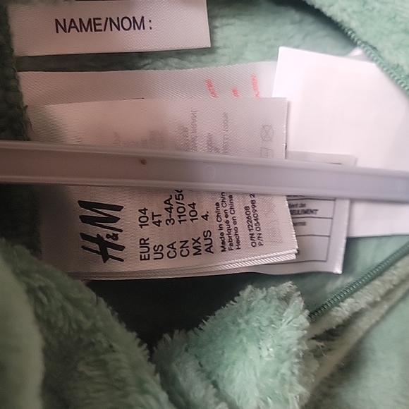 Green dinosaur onesie size 4T - Picture 3 of 7